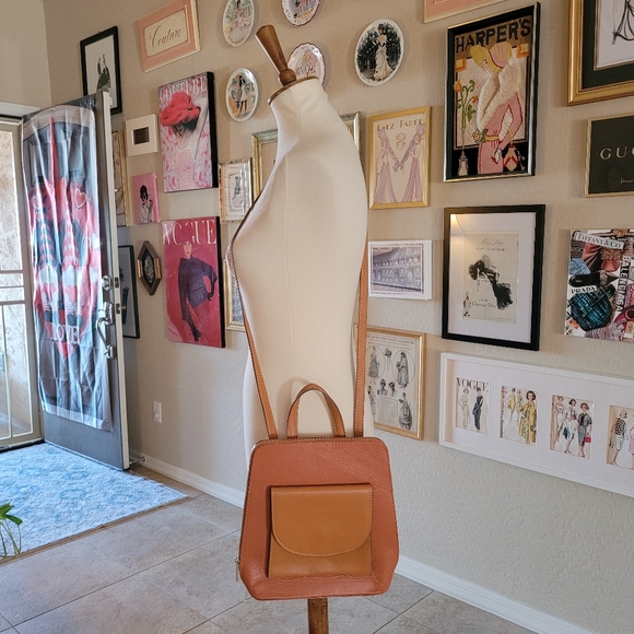 DIVINA FIRENZE Pebbled Leather Colorblock Convertible Backpack‎ Crossbody main image 6